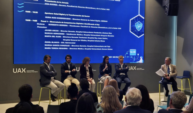 Digitales, humanistas y con colaboración interdisciplinar, cualidades de los sanitarios del futuro