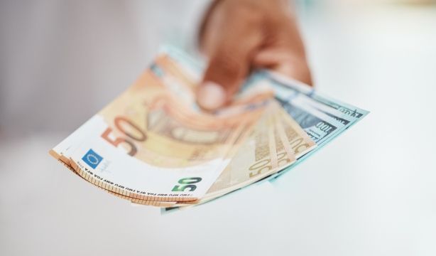 Hablando en plata: pensión orfandad