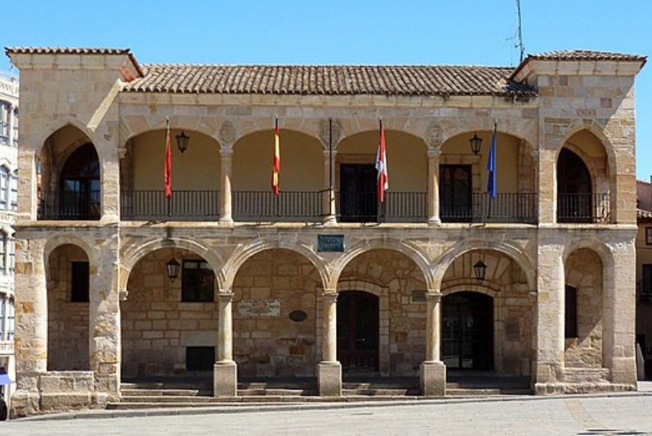 Wikipedia Commons. Los 9 edificios más antiguos de Zamora Wikipedia Commons. Los 9 edificios más antiguos de Zamora