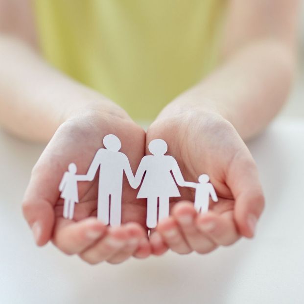 bigstock mujer cuidado hijos bigstock mujer cuidado hijos