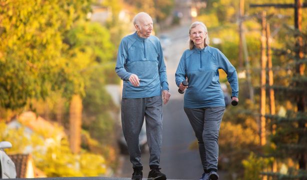 Este es el ejercicio más recomendado para que los mayores de 65 fortalezcan los músculos