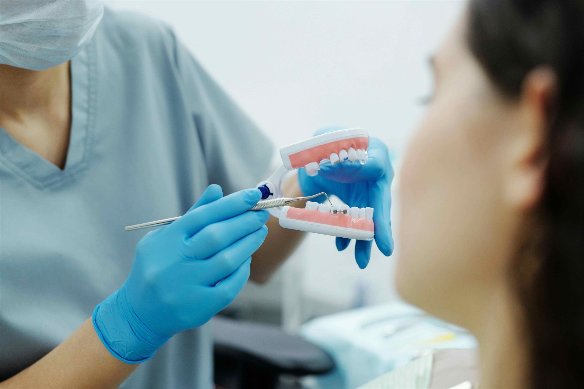EuropaPress. El 34% de los españoles sólo van al dentista cuando es estrictamente necesario