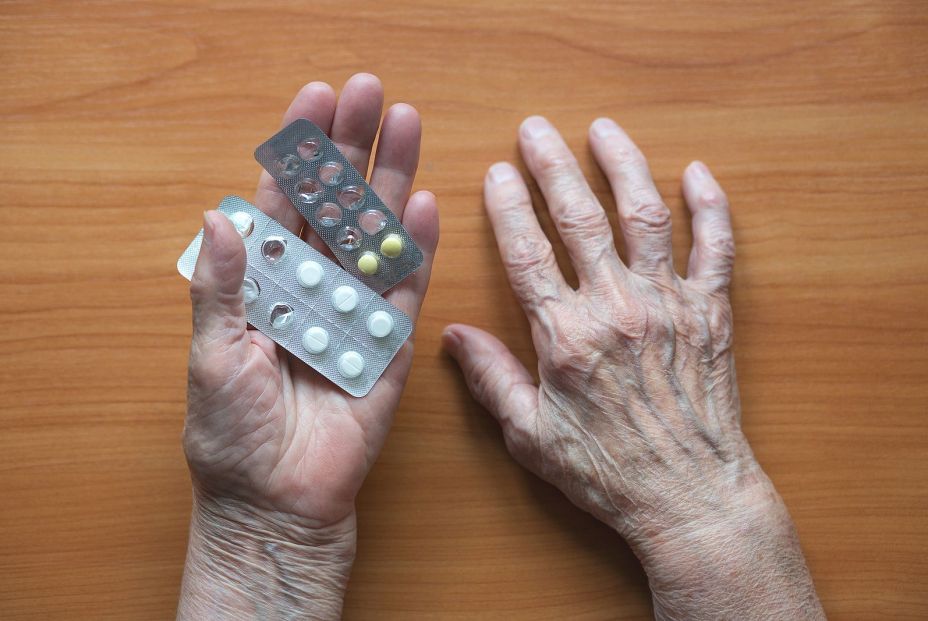 Polimedicación: los riesgos para los mayores que toman cinco o más medicamentos diarios Polimedicación: los riesgos para los mayores que toman cinco o más medicamentos diarios