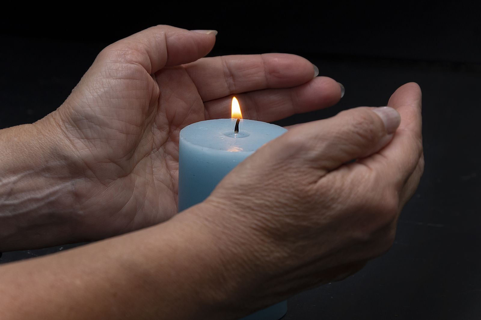 El truco definitivo para limpiar el polvo de tus velas