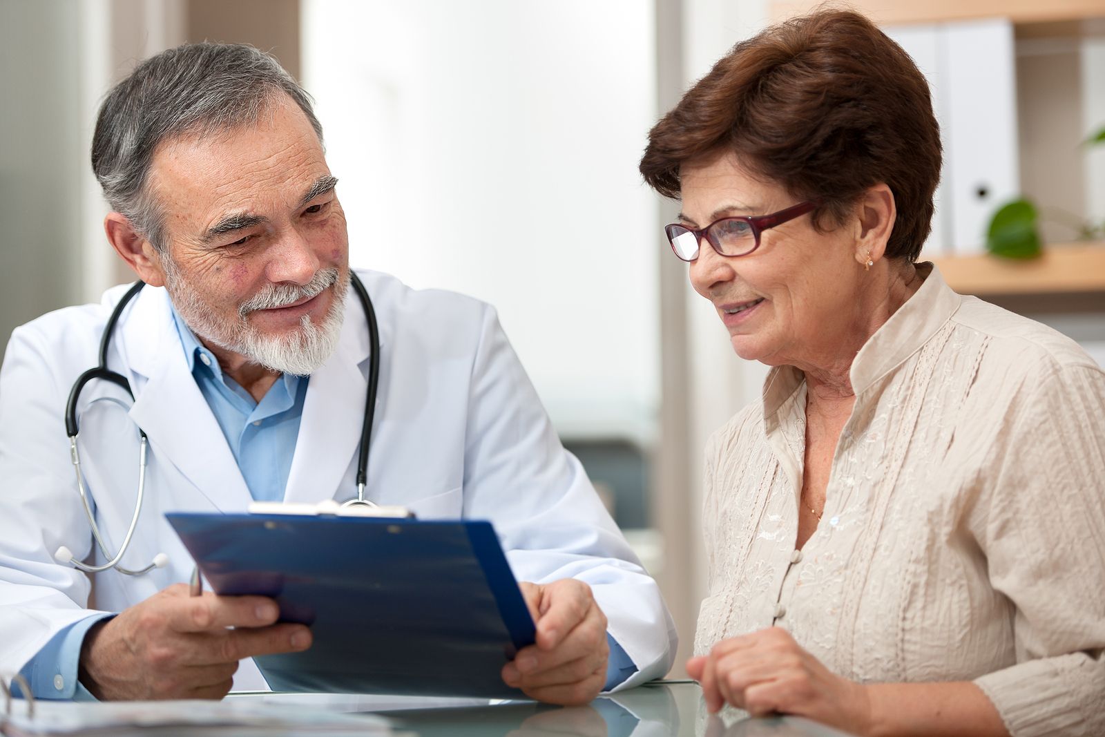 Uno de cada cuatro hogares tiene seguro médico privado