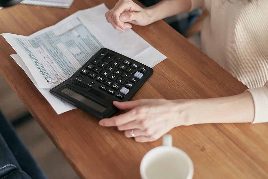 La OCU lo explica: cómo ocuparse del IRPF de un fallecido La OCU lo explica: cómo ocuparse del IRPF de un fallecido