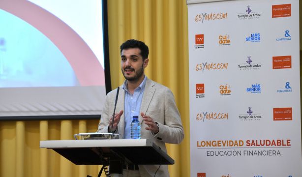 Alejandro Navarro: "La educación financiera es esencial para una longevidad con bienestar". Foto: Agustín Millán