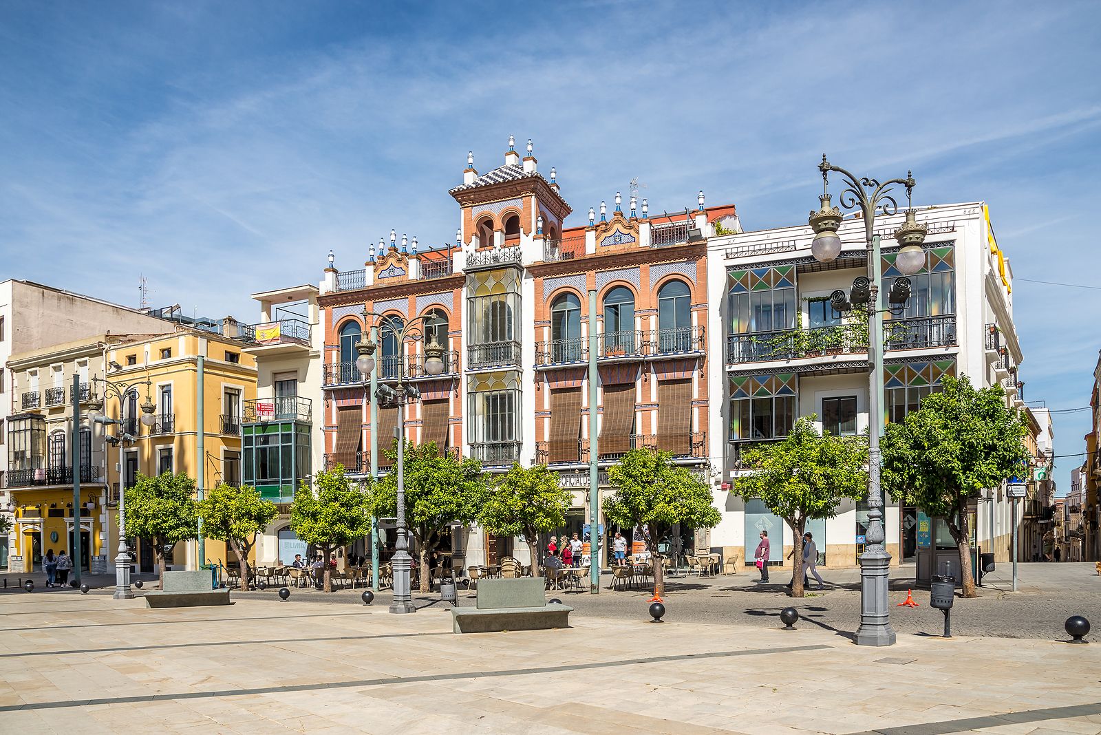 ¿Cuáles son los edificios más antiguos de Badajoz?