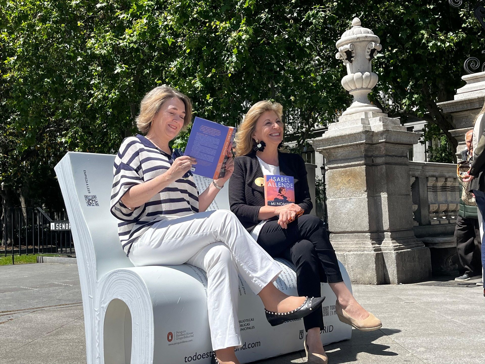 'Siéntate a leer': Madrid convierte sus calles en una gran sala de lectura