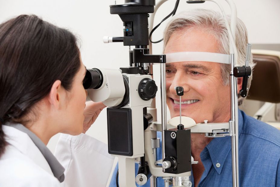 Un paciente en una revisión ocular. (Bigstock) Un paciente en una revisión ocular. (Bigstock)