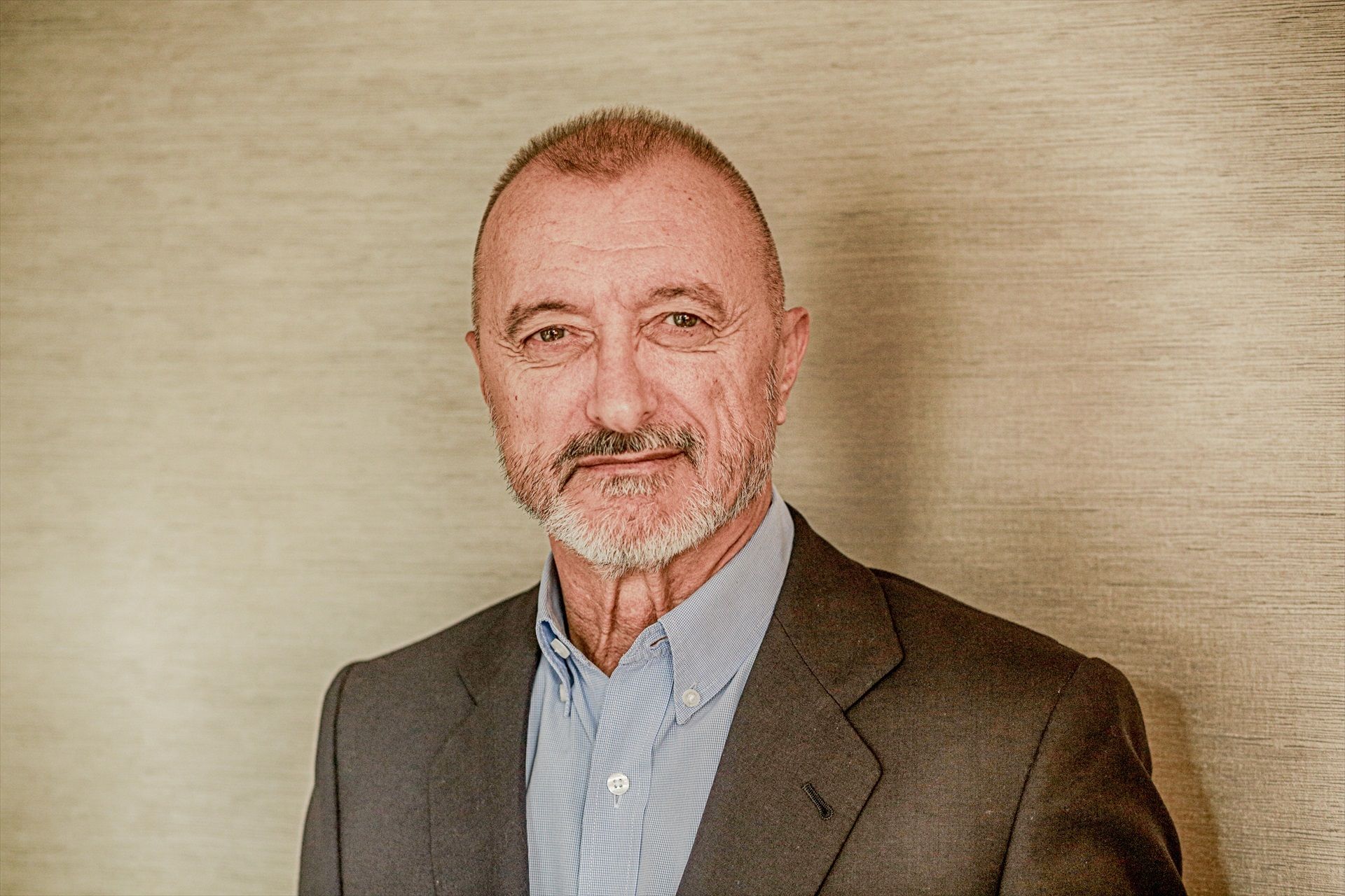 Arturo Pérez-Reverte anuncia el regreso del Capitán Alatriste para una 'Misión en París'