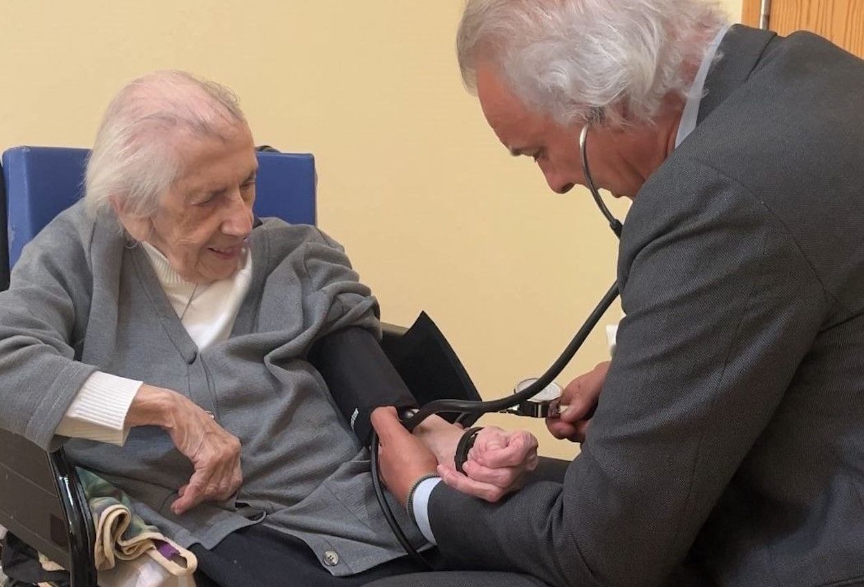 El secreto de Sor Rosario, la monja de 111 años más longeva del mundo