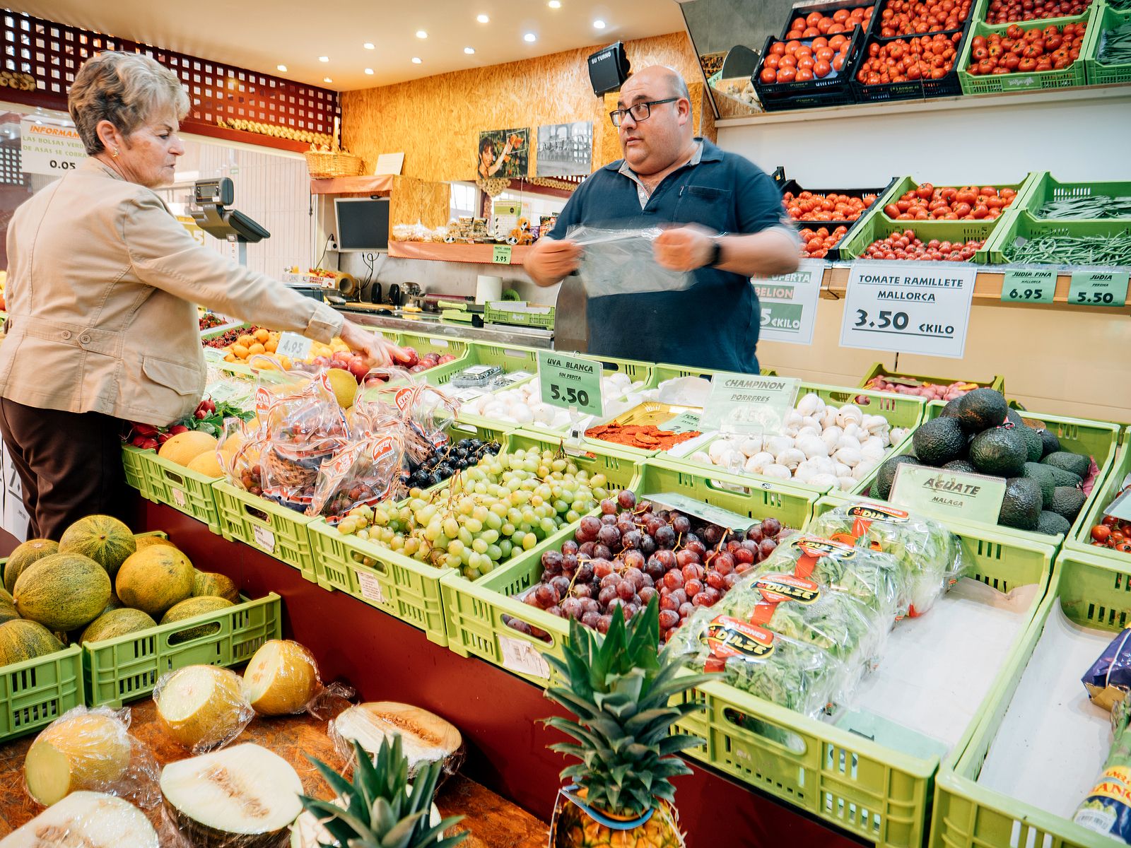 La inflación baja del 2% en mayo por primera vez en siete meses