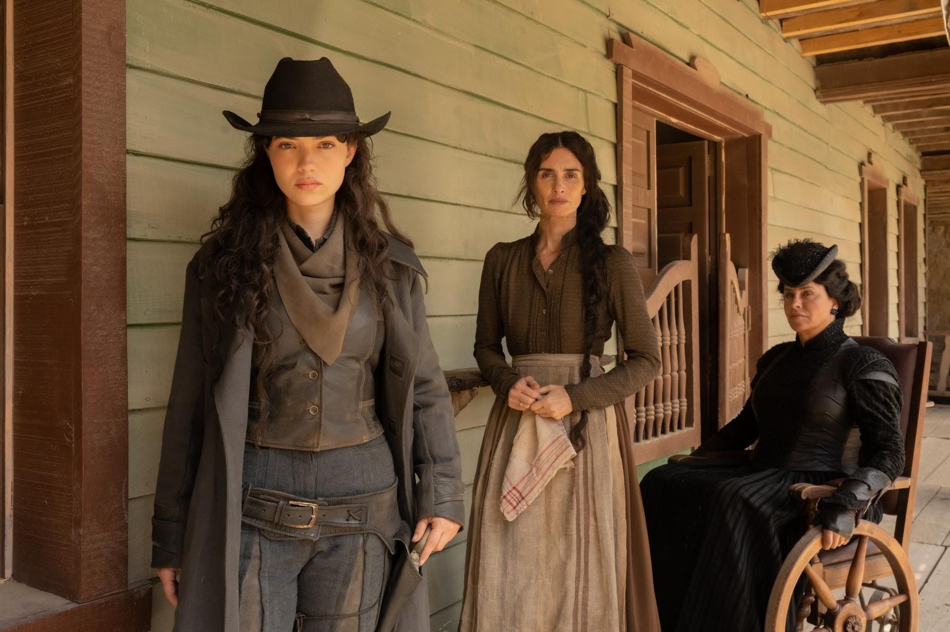 Karla Sofía Gascón y Paz Vega protagonizan el wéstern 'Trinidad'