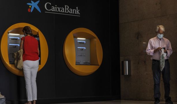CaixaBank impulsa las finanzas sostenibles y supera los 20.989 millones en el primer semestre