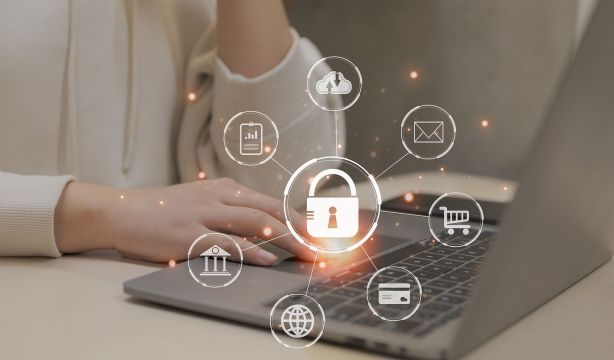 Asufín cree que hay que tener en cuenta la edad y habilidades digitales de una víctima de fraude. Foto: bigstock