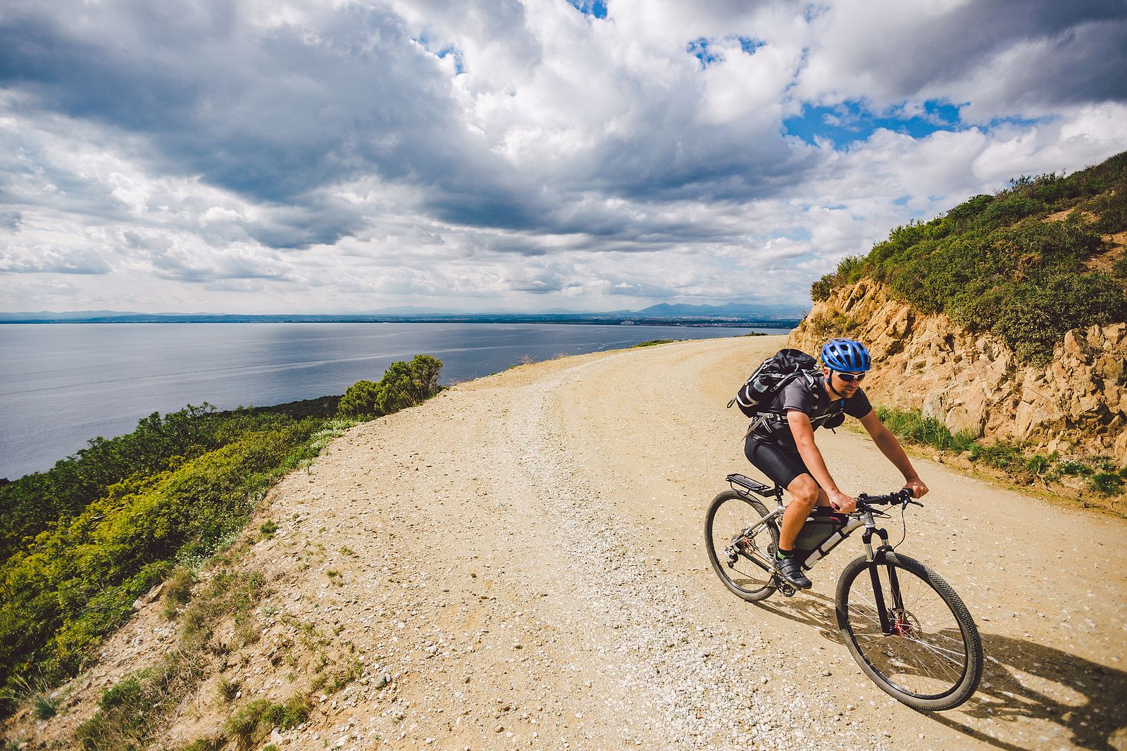 ¿Aficionado a la bici? Esta nueva web tiene más de 11.500 kilómetros de 'Rutas ciclistas por España'
