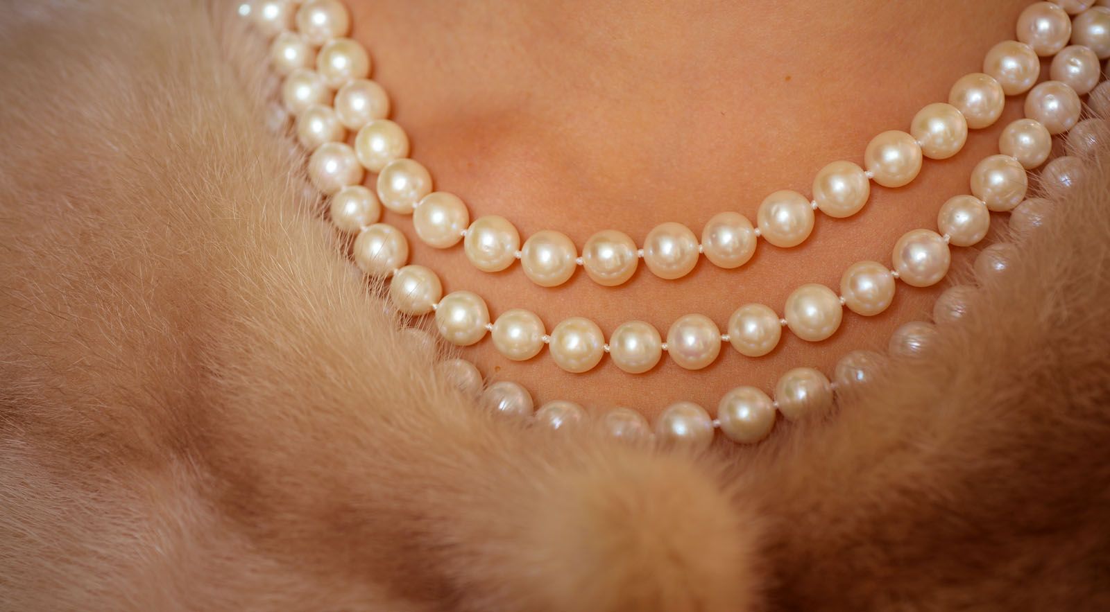 Trucos para mantener siempre brillante tu collar de perlas