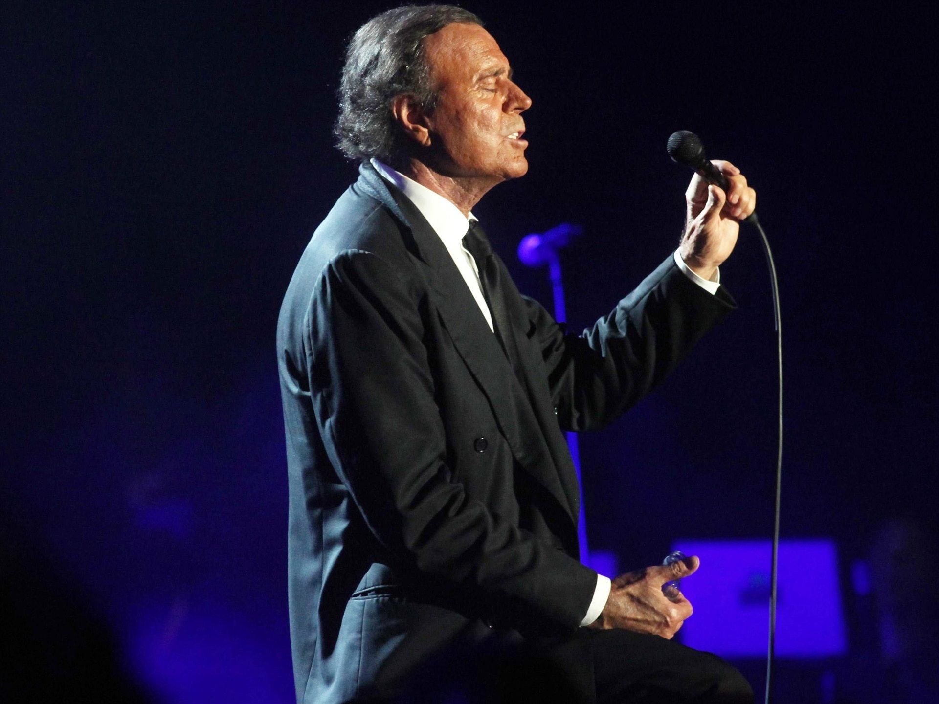 Julio Iglesias se compra una casa en Ourense