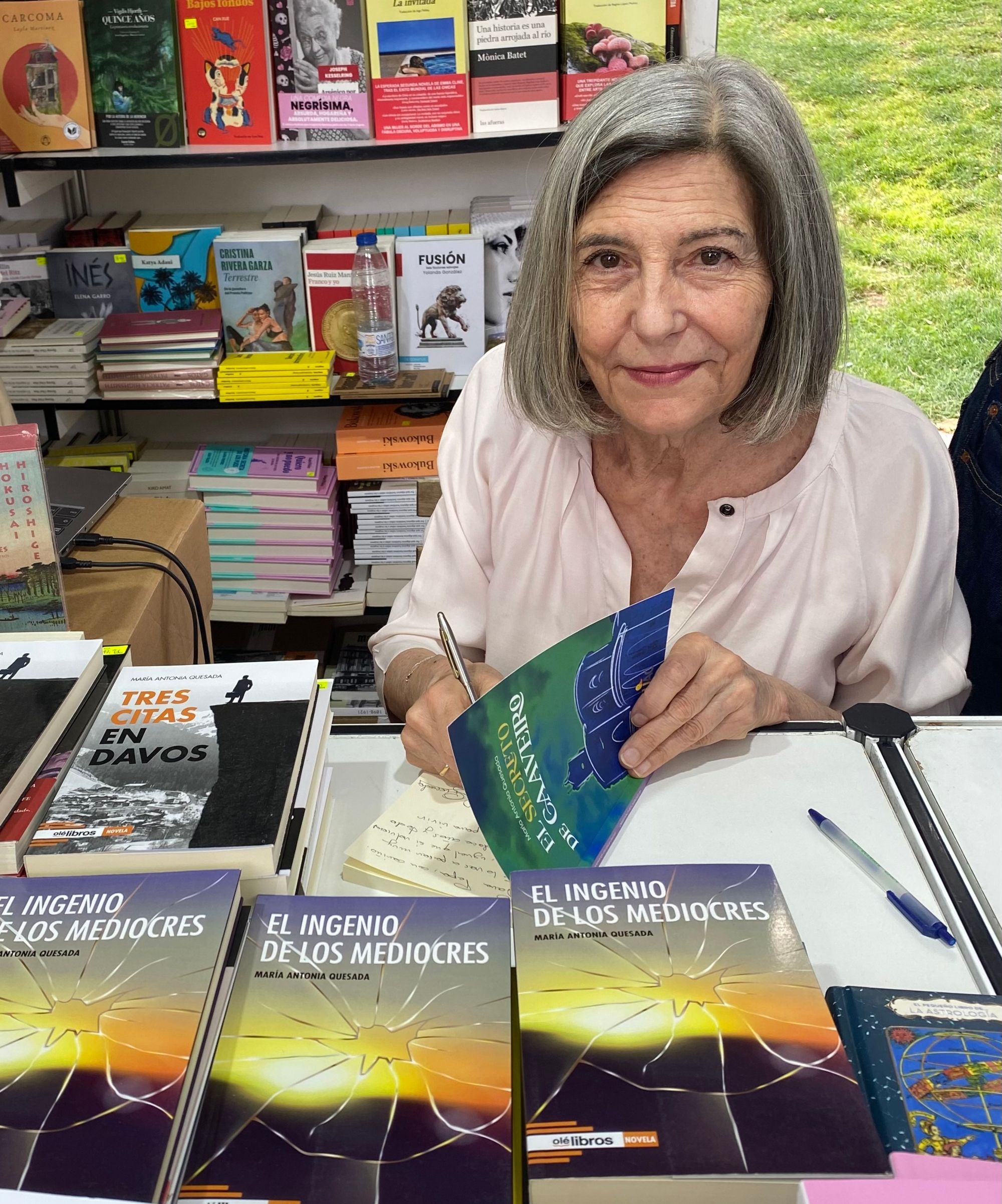 La periodista María Antonia Quesada vuelve a la literatura juvenil con 'El secreto de Caaveiro'