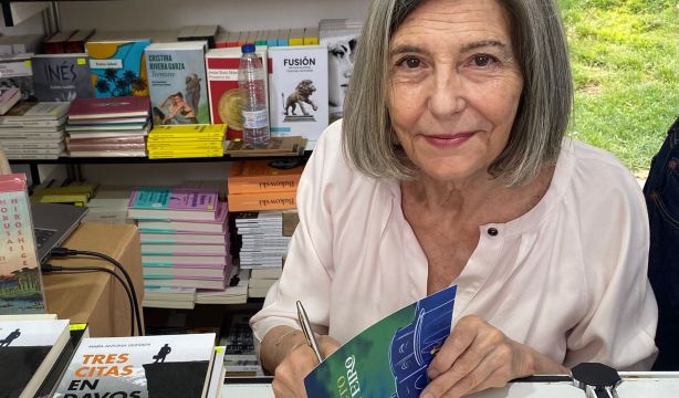 La periodista María Antonia Quesada vuelve a la literatura juvenil con 'El secreto de Caaveiro'