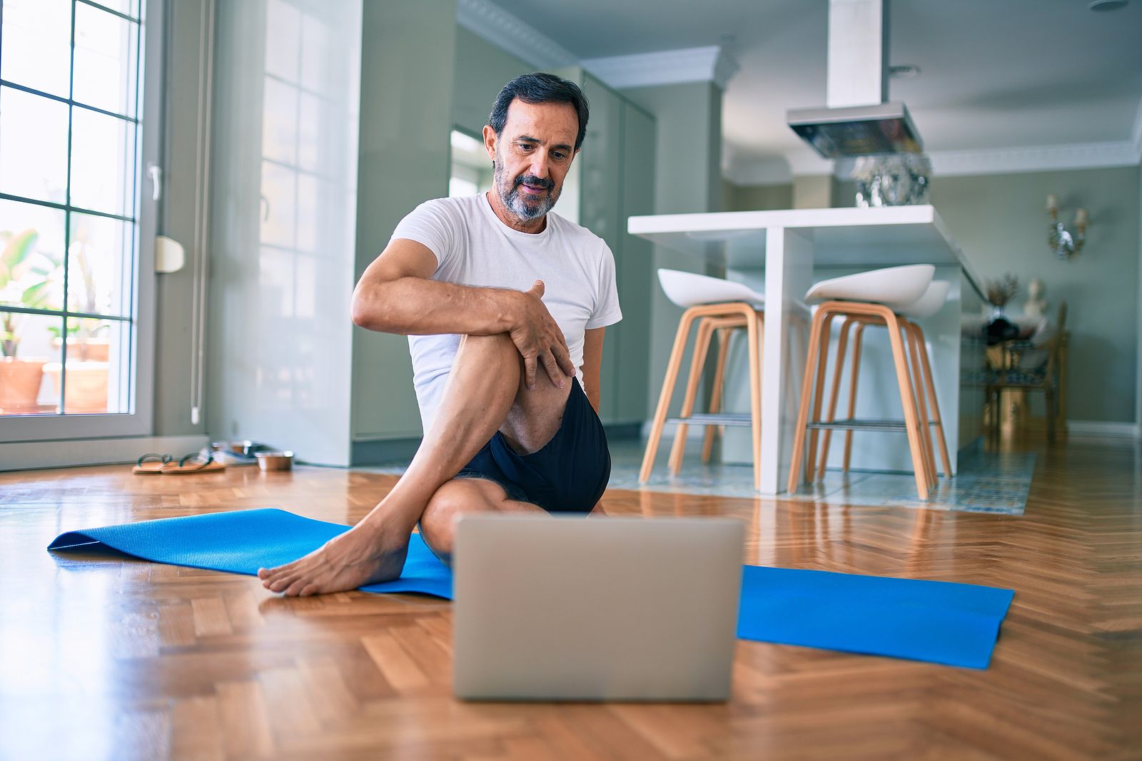Las 3 pruebas caseras que puedes hacer para comprobar si estás envejeciendo bien