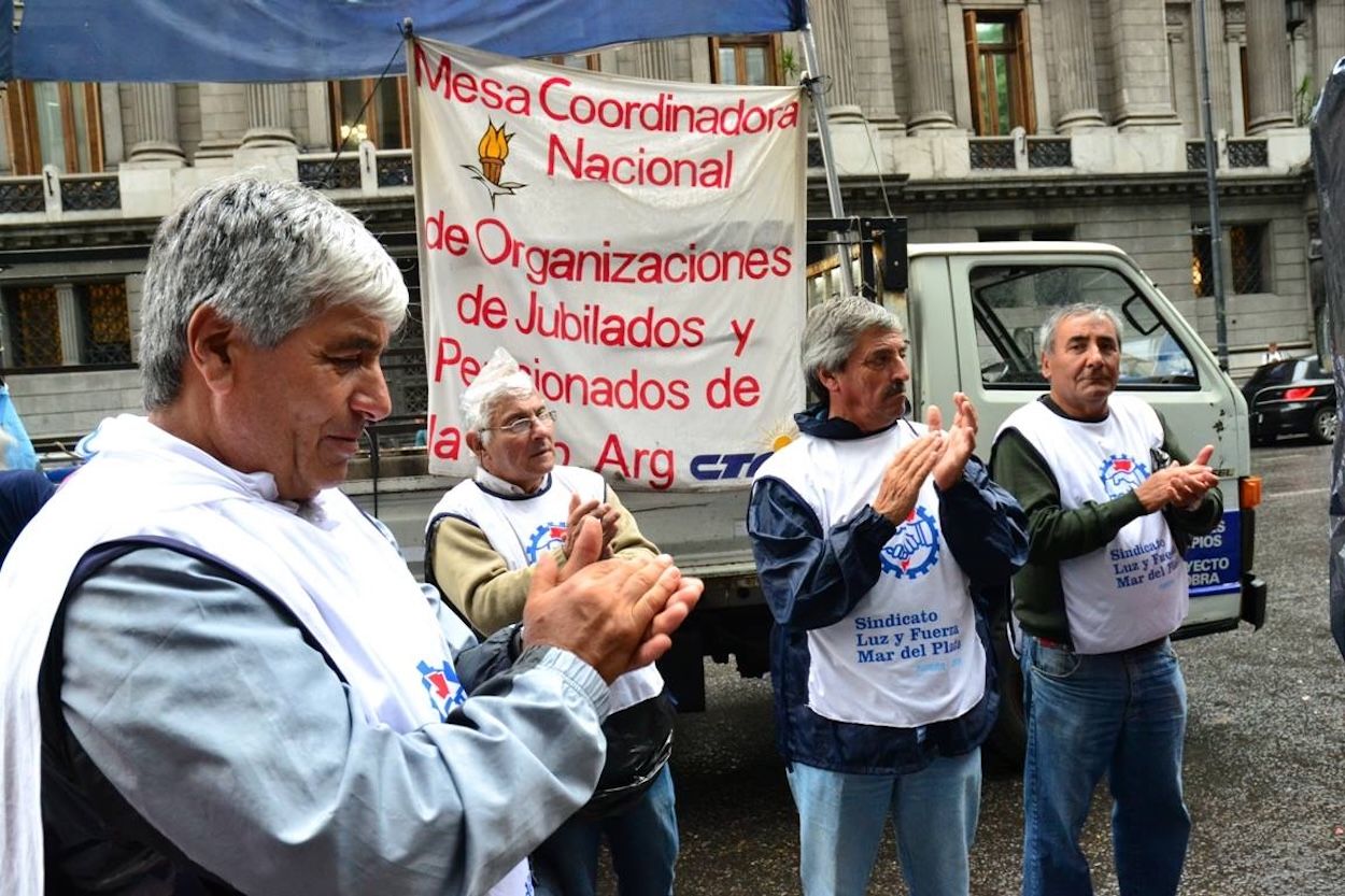 El Congreso de Argentina aprueba subir un 7,2% las pensiones y Milei asegura que lo vetará
