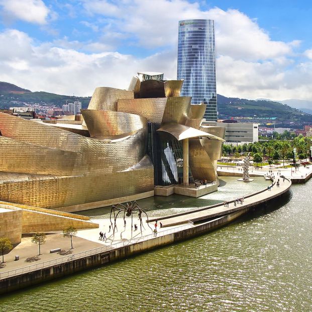bigstock Guggenheim Museum Bilbao  67583401