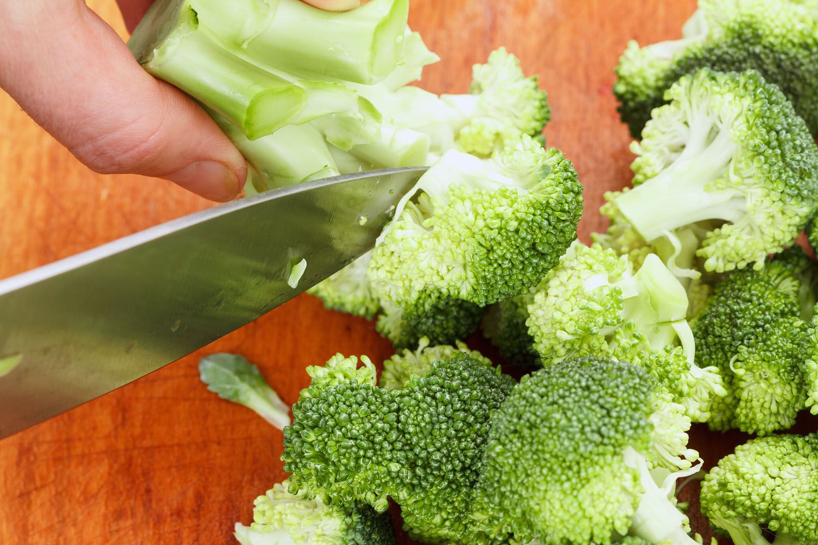 Consejos para hacer platos fáciles con brócoli, una verdura ideal para las personas mayores