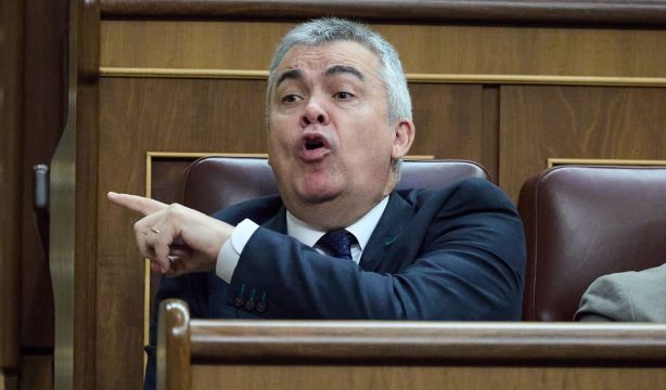 Santos Cerdán dimite de todos sus cargos en el PSOE y deja el acta de diputado