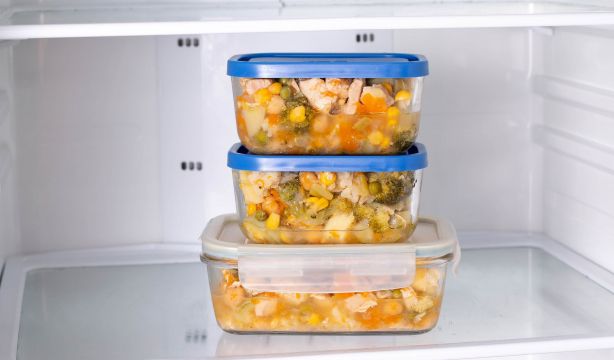 ¿Cuántos días duran realmente los alimentos en la nevera?
