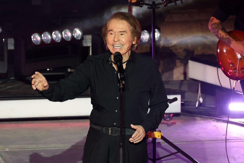 EuropaPress 6802272 cantante raphael concierto teatro romano merida 15 junio 2025 merida EuropaPress 6802272 cantante raphael concierto teatro romano merida 15 junio 2025 merida