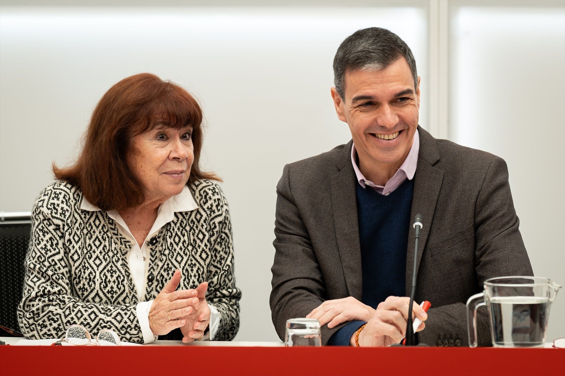 Sánchez designa a un equipo interino para Organización mientras decide el sustituto de Cerdán