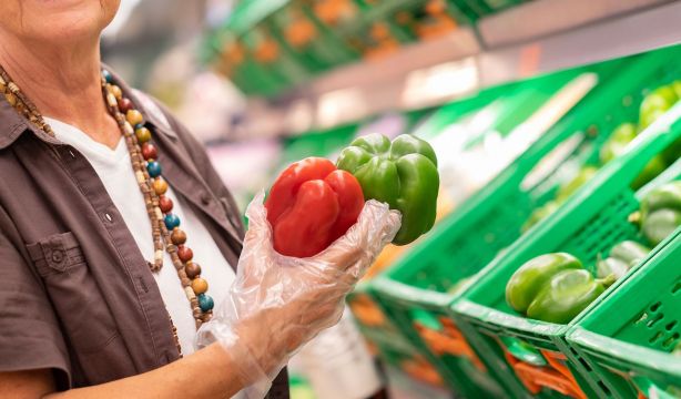 El truco de un cocinero para saber qué pimiento comprar