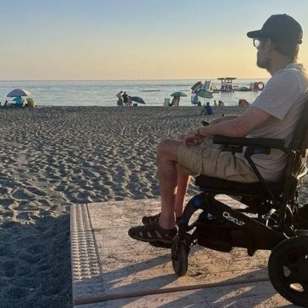 marcelino es un vecino de salobrena con esclerosis multiple que pide una playa accesible ab1d marcelino es un vecino de salobrena con esclerosis multiple que pide una playa accesible ab1d