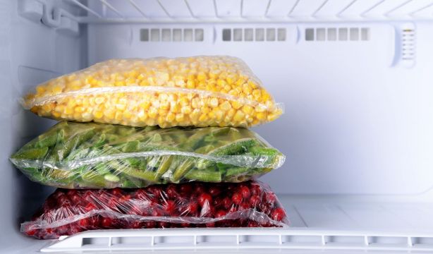 El truco para saber si la comida del congelador se ha puesto mala