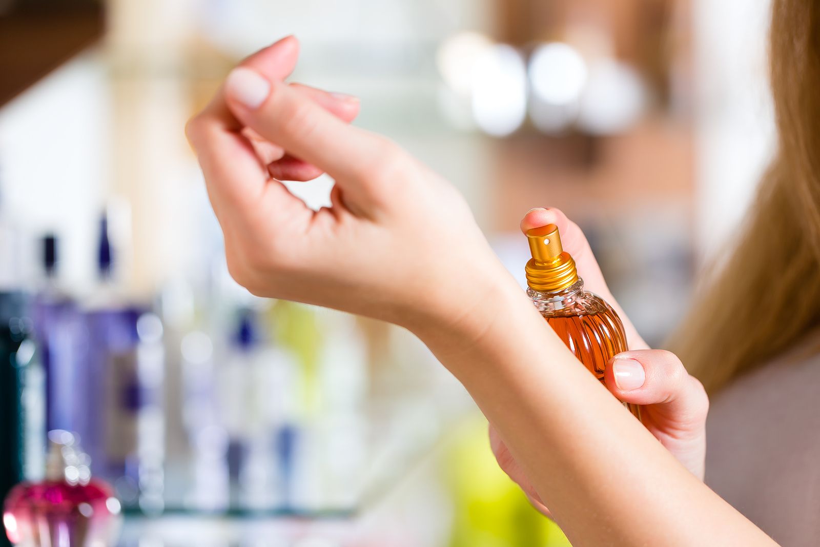 El truco para que el perfume dure todo el día... también en verano