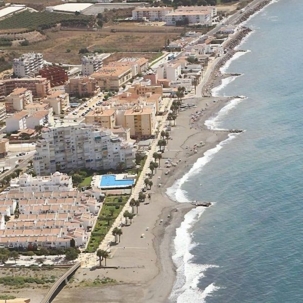 Playa la Mezquitilla Playa la Mezquitilla