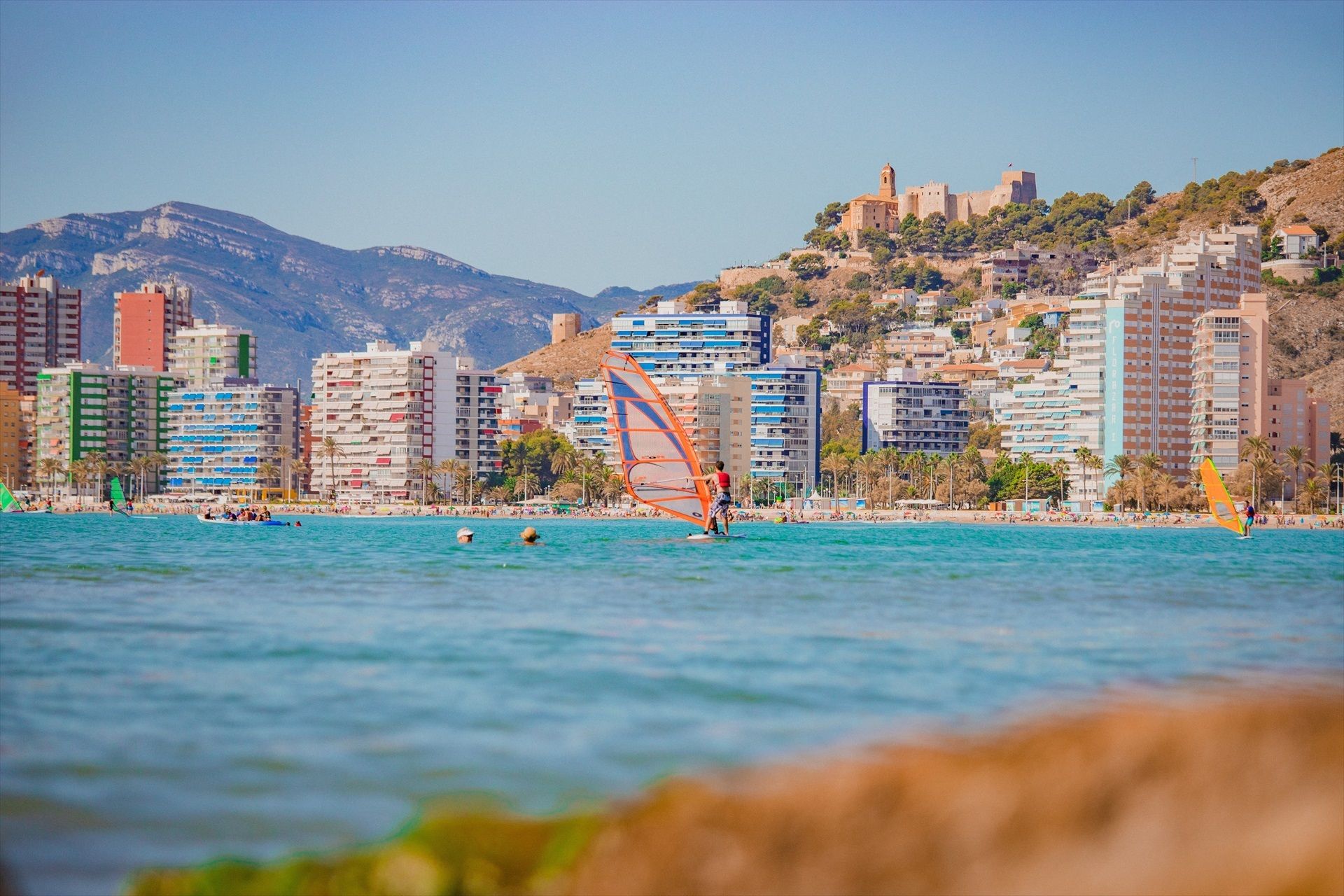 ¿Cuánto cuesta una vivienda en la costa? Los lugares más caros y más baratos de España