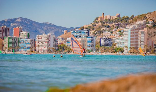 ¿Cuánto cuesta una vivienda en la costa? Los lugares más caros y más baratos de España