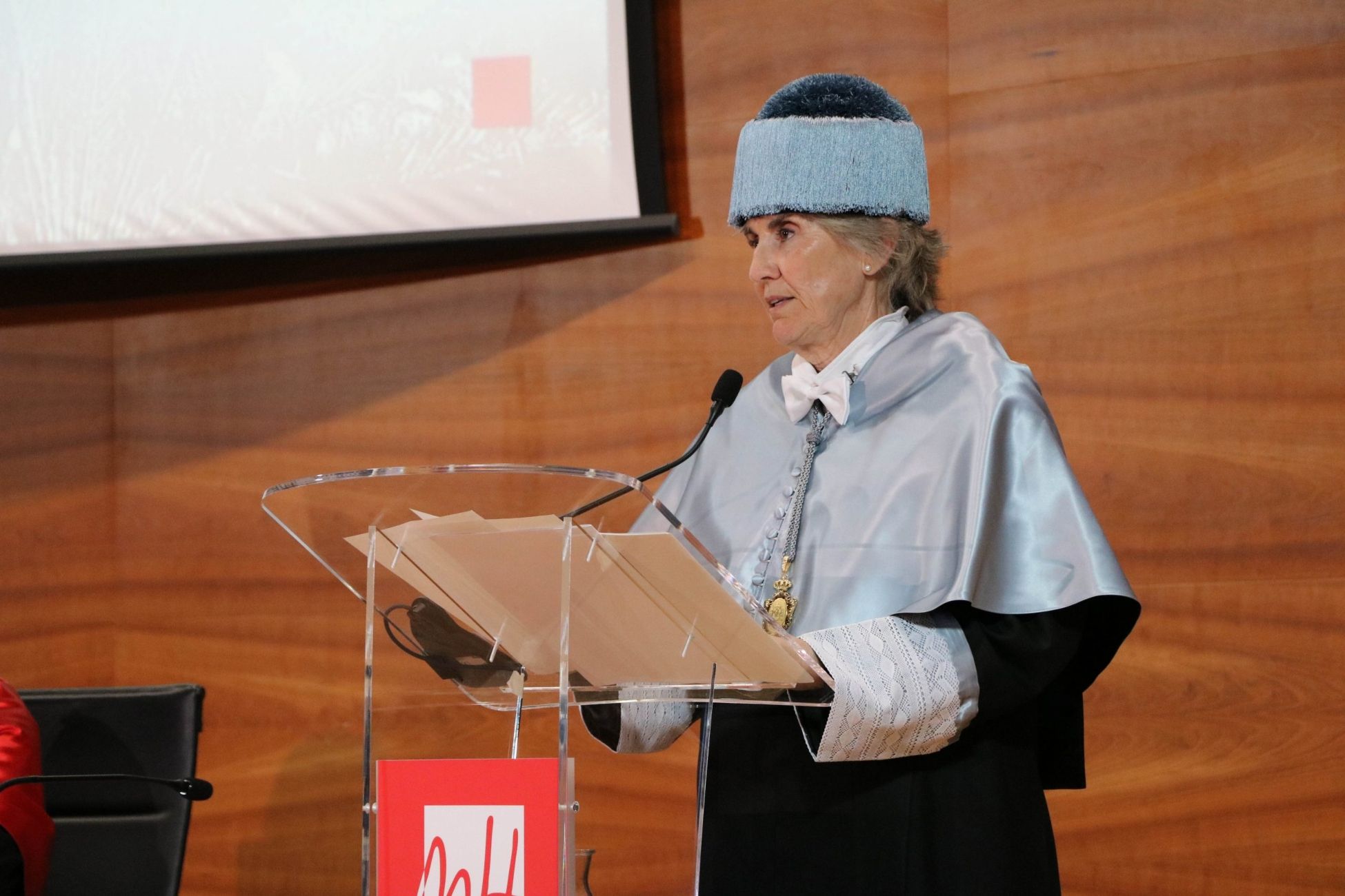 El inspirador discurso de Paloma del Río, investida Doctora Honoris Causa (UMH) El inspirador discurso de Paloma del Río, investida Doctora Honoris Causa (UMH)