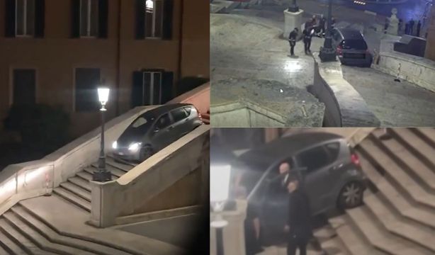 VIDEO: Un hombre conduce por las escaleras de la Plaza de España en Roma
