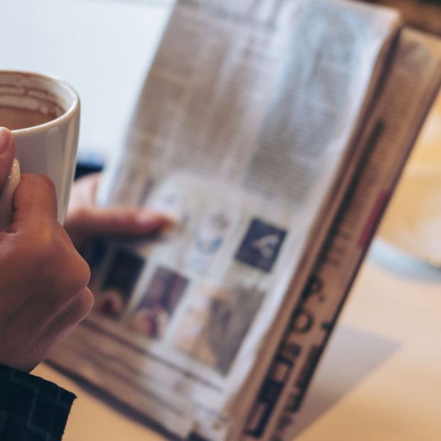 Leyendo el periódico