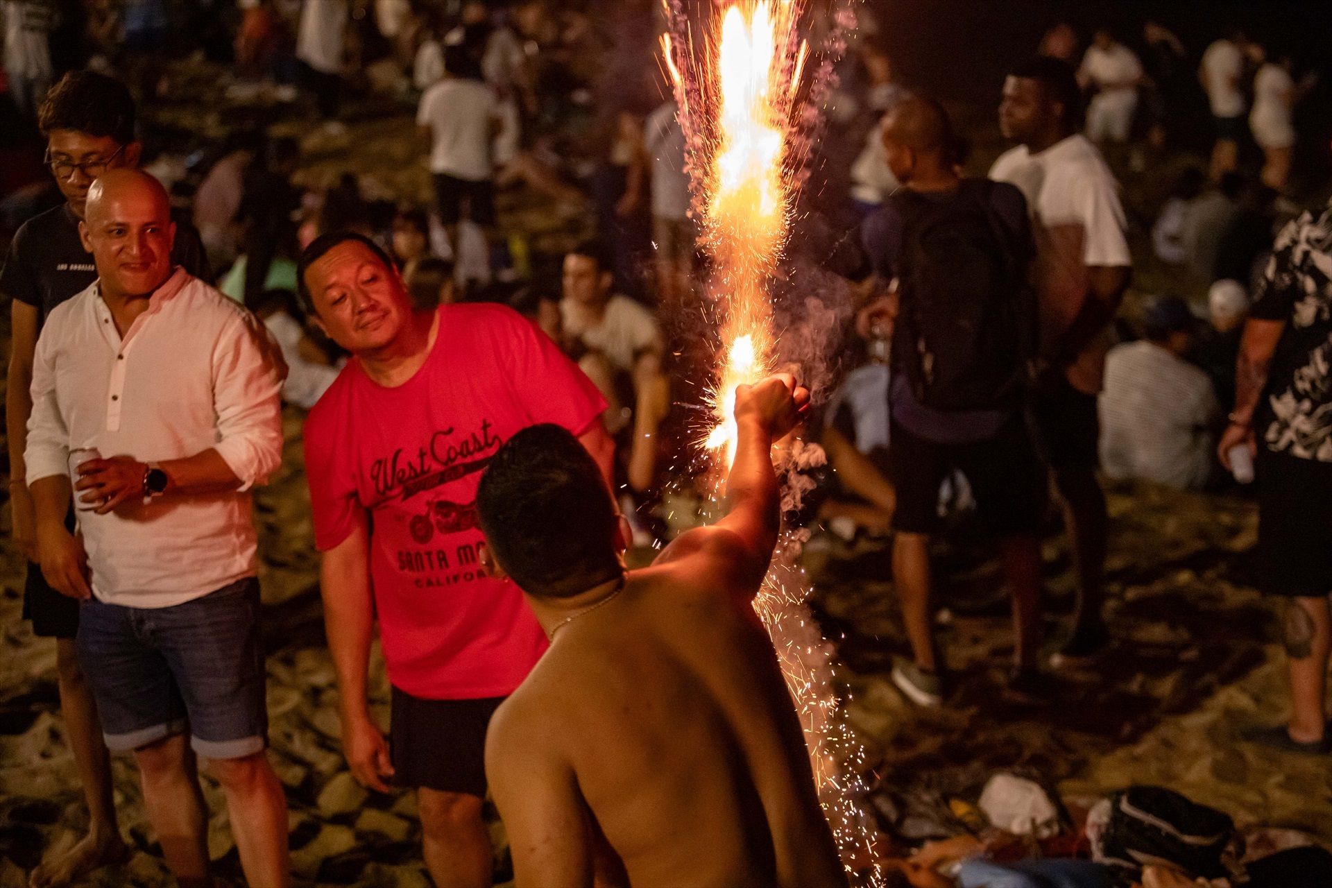 Consejos para evitar secuelas en los ojos durante la noche de San Juan. (Kike Rincón/Europa Press)