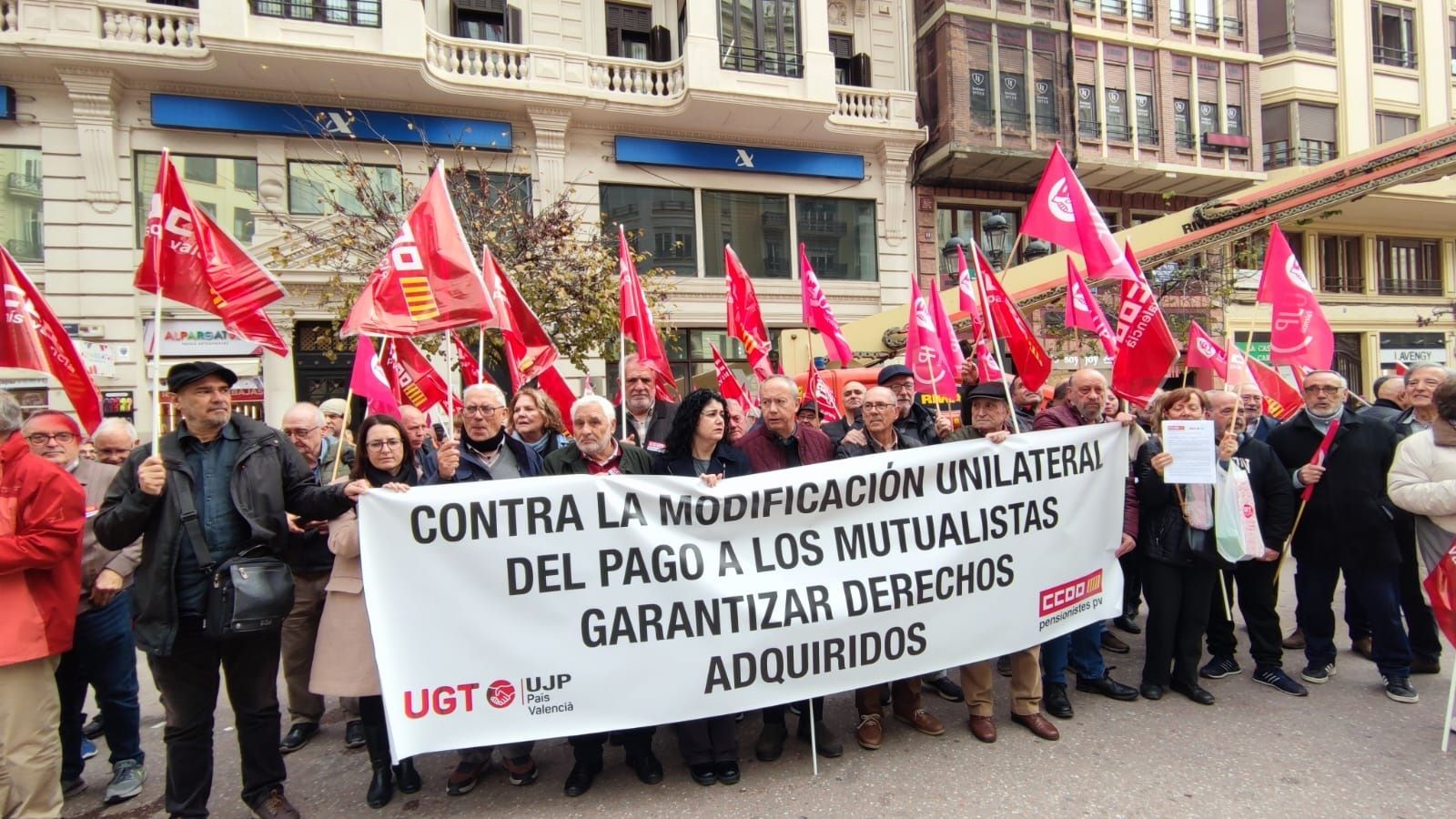 La justicia analiza por qué el Gobierno retrasó las devoluciones a mutualistas jubilados. Foto: EuropaPress