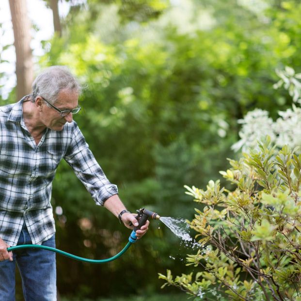 La jardinería: una agradable actividad que es beneficiosa a nivel físico y mental para los mayores