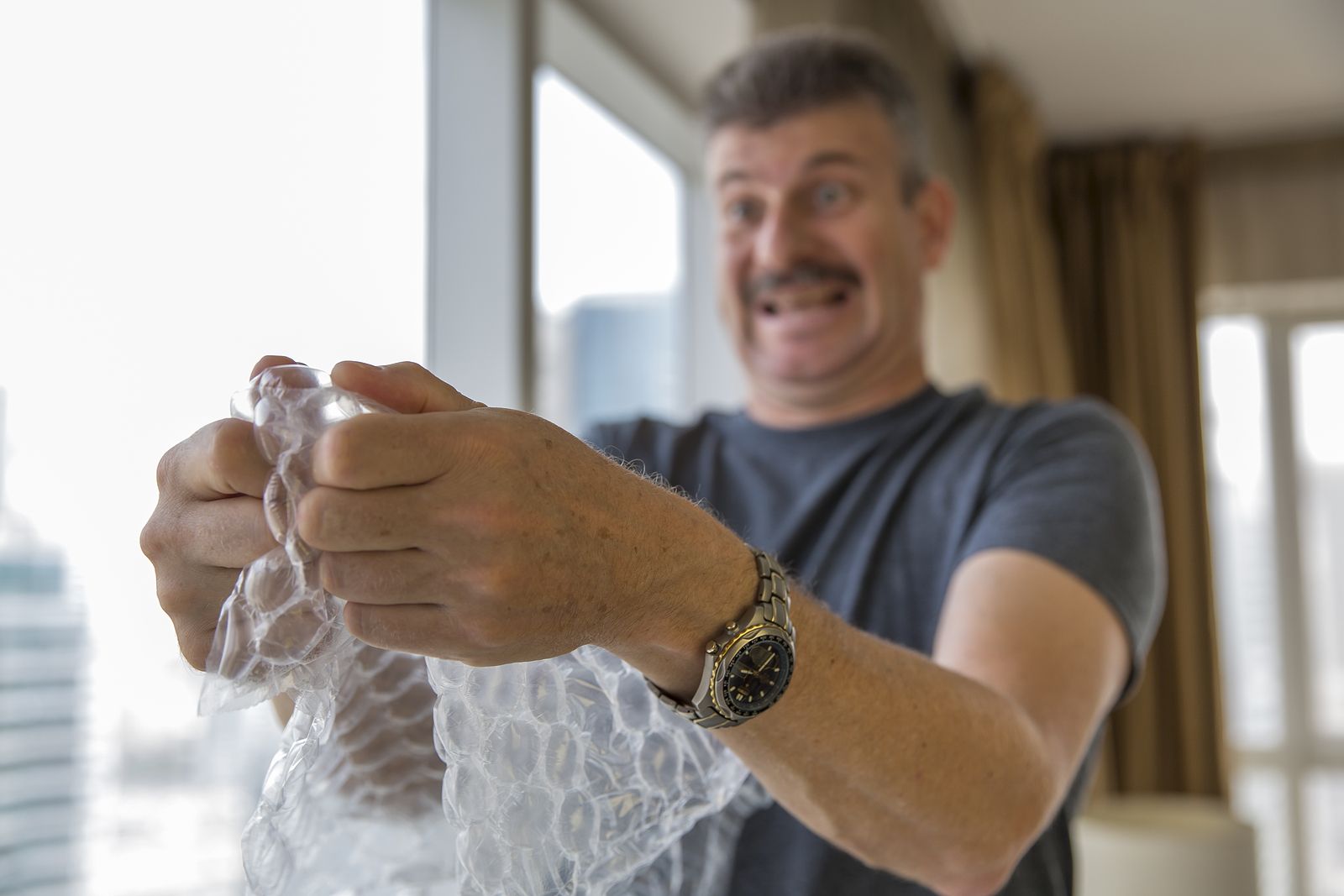 Si tienes papel de burbujas en casa, ¡no lo explotes!