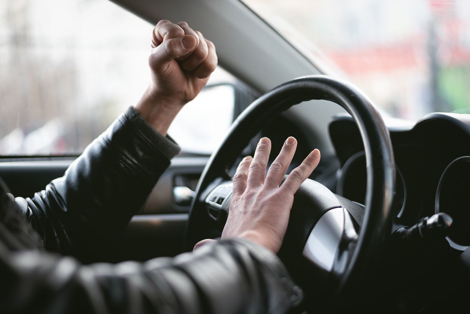 La 'operación salida' genera altos niveles de tensión, enfado y ansiedad en carretera