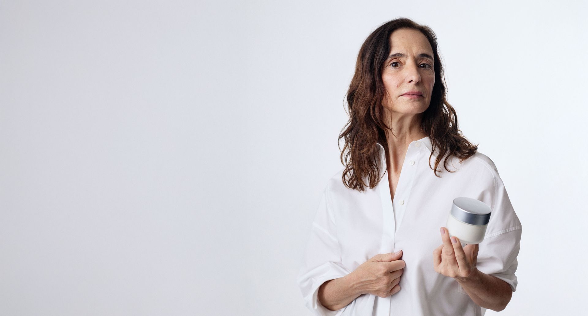 Edadismo en la publicidad cosmética: "Algo que es para cuidarnos no debería hacernos daño"