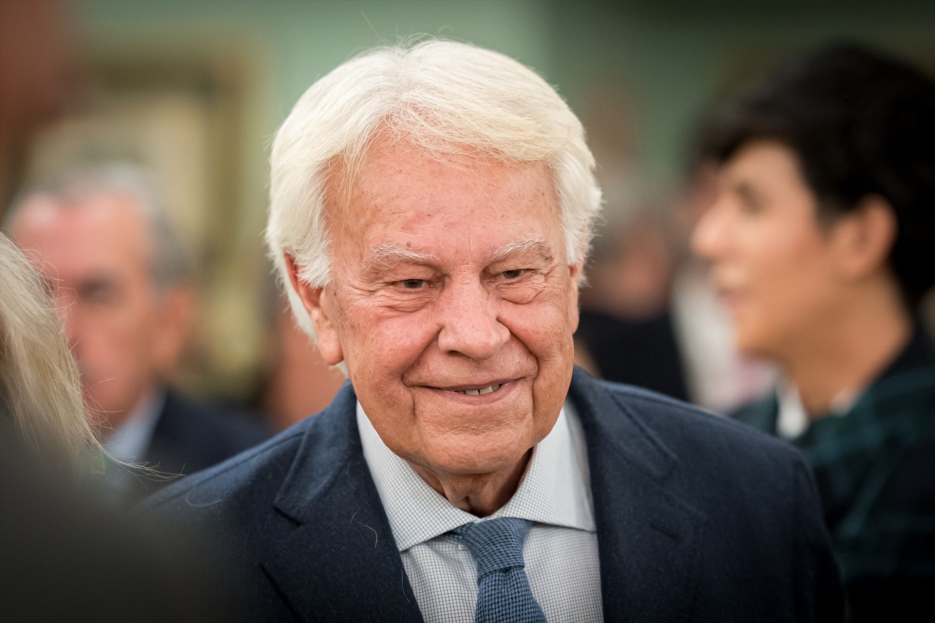 Felipe González amenaza con no votar al PSOE "si se consolida" la ley de amnistía
